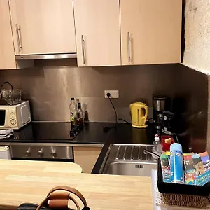 Appartement Au Coeur Du Quartier De La Roquette, Arles